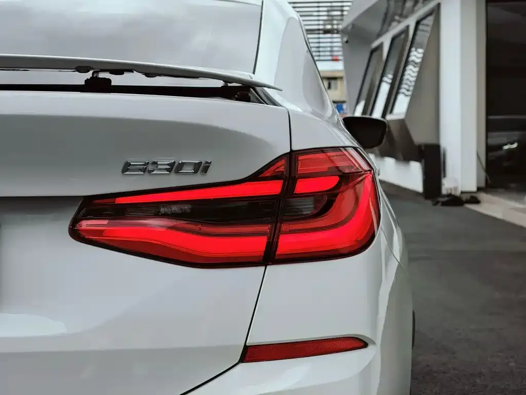 BMW 6 Series GT — фото 10