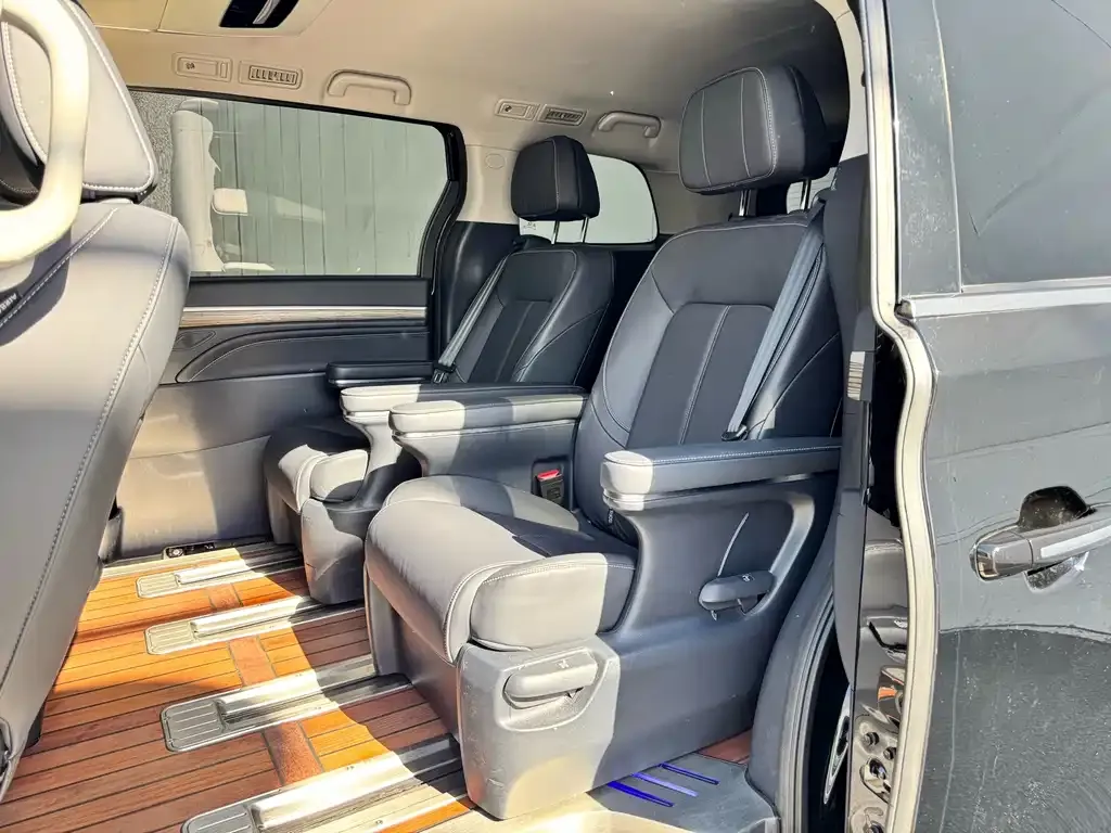 GAC Motor Trumpchi M8 — фото 9