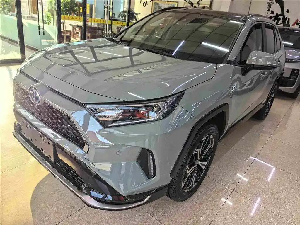 Toyota RAV4 Prime — фото 1
