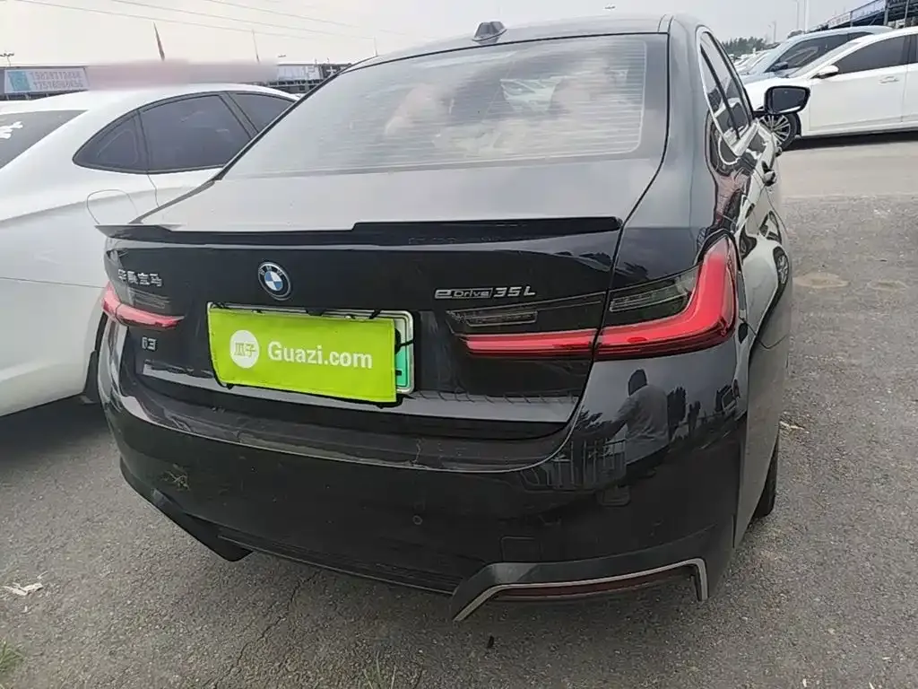 BMW i3 — фото 9