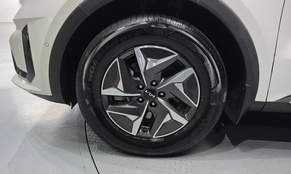 Kia Sorento — фото 7
