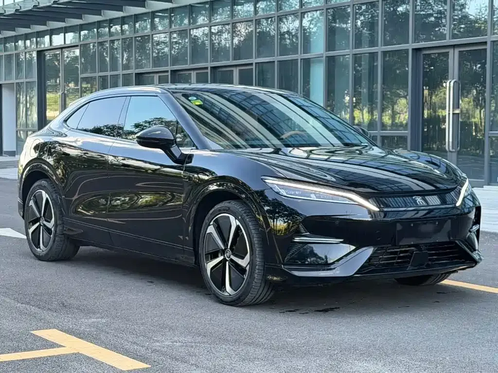 BYD L EV — фото 6