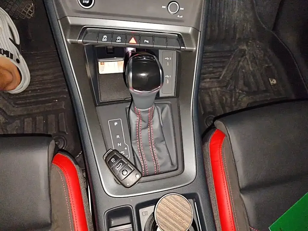 Audi Q3 Sportback — фото 10