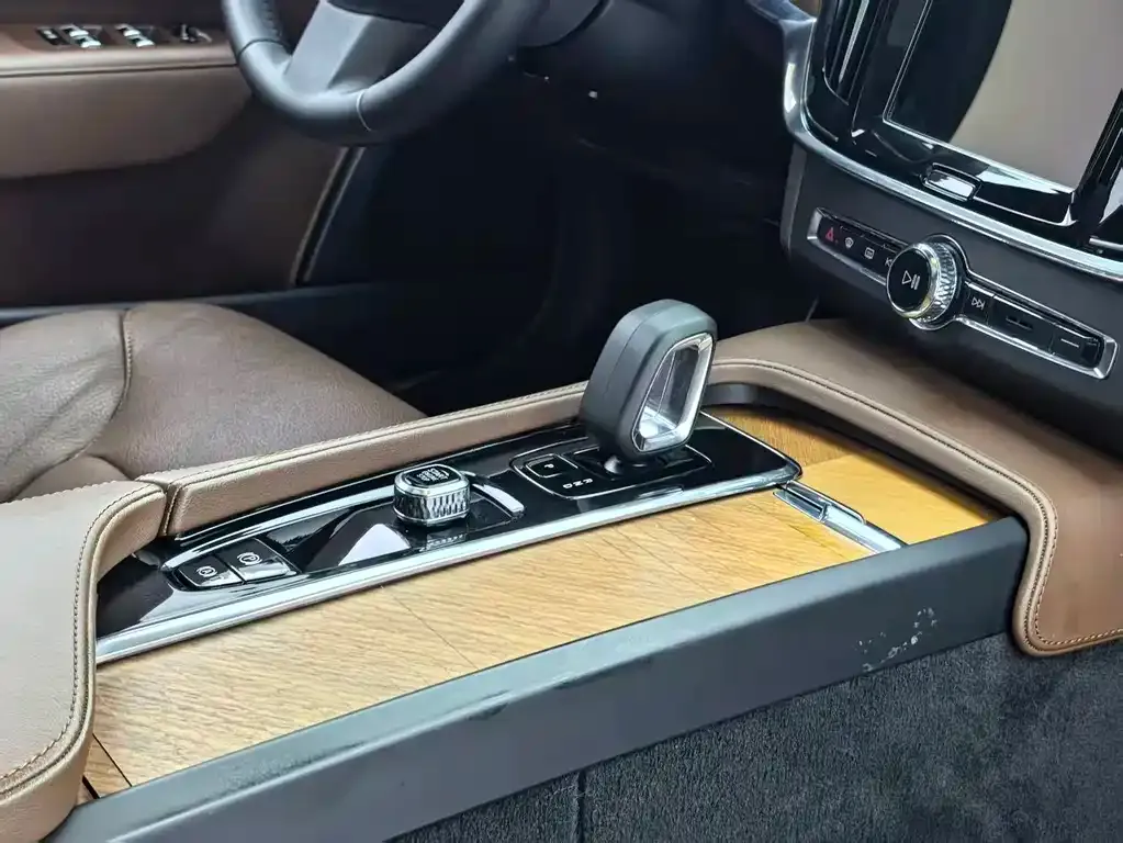 Volvo S90 — фото 7