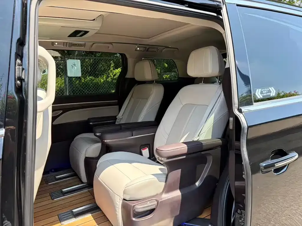 GAC Motor Trumpchi M8 — фото 9
