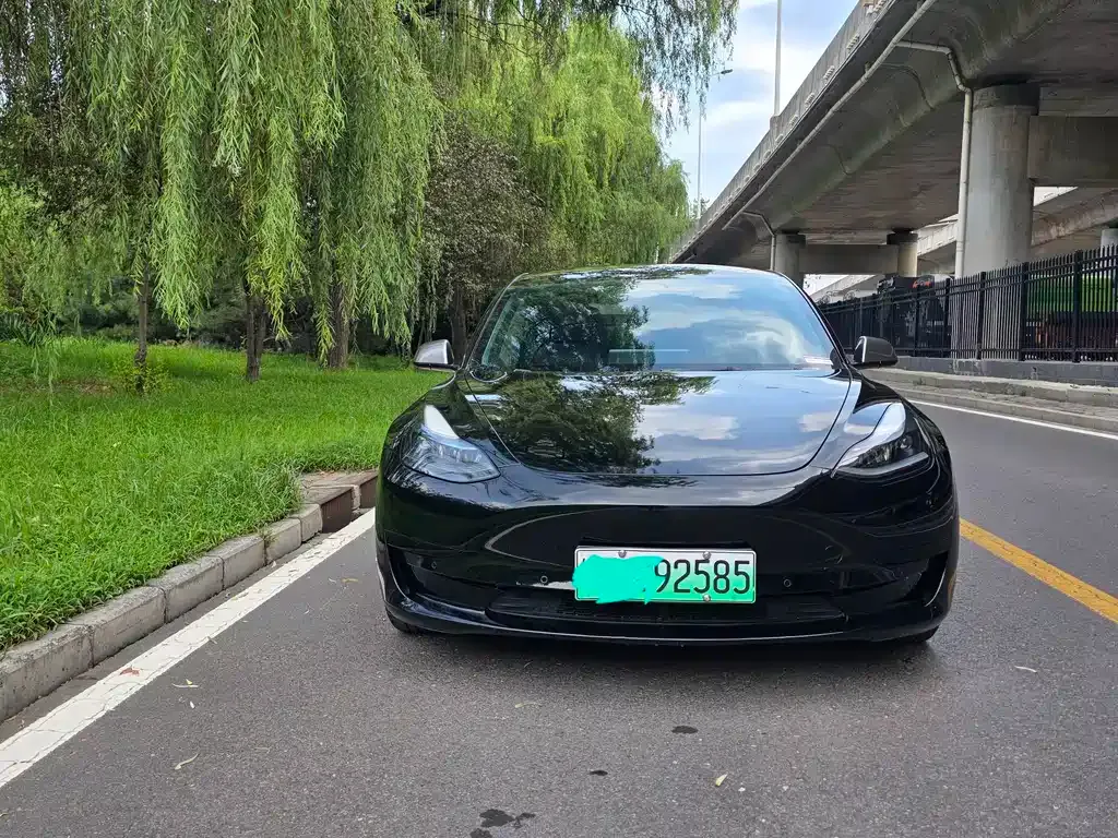 Tesla Model 3 — фото 7