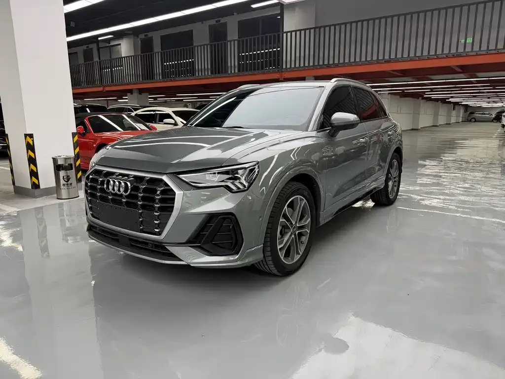 Audi Q3 — фото 1