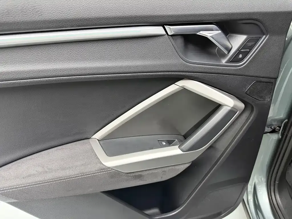 Audi Q3 — фото 5