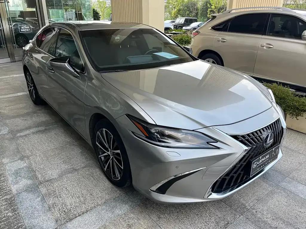 Lexus ES — фото 8