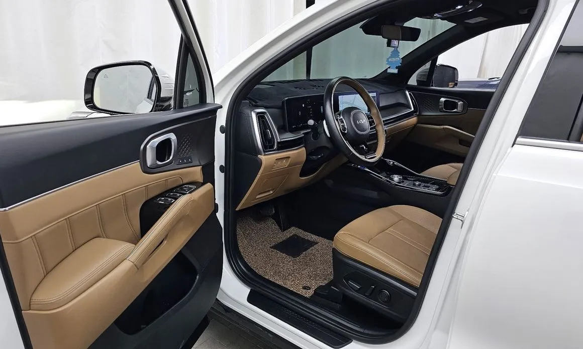 Kia Sorento — фото 6