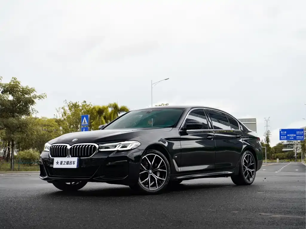 BMW 5 Series — фото 1