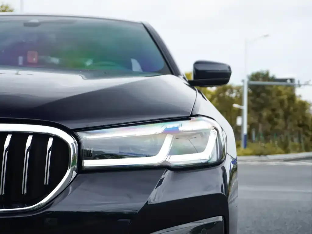 BMW 5 Series — фото 2