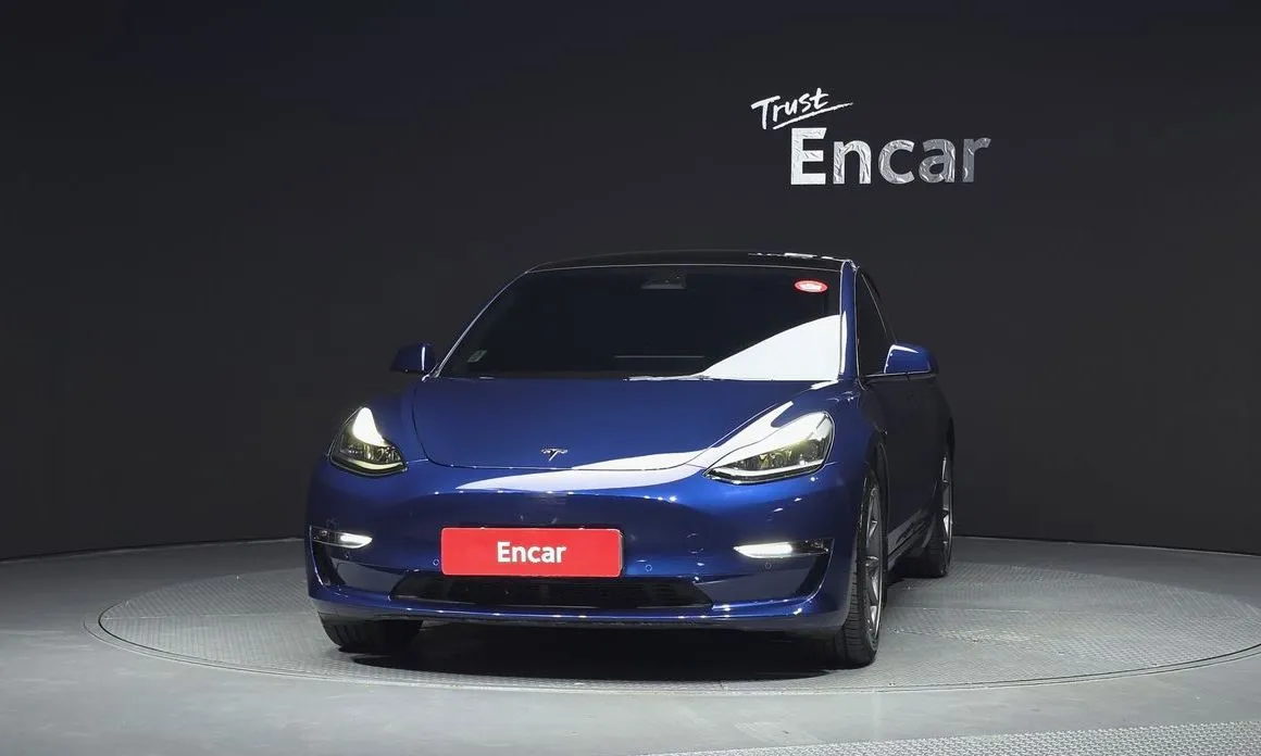 Tesla Model 3 — фото 3