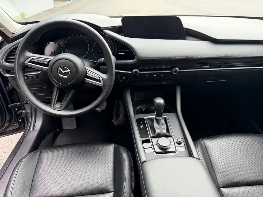 Mazda 3 Axela — фото 10