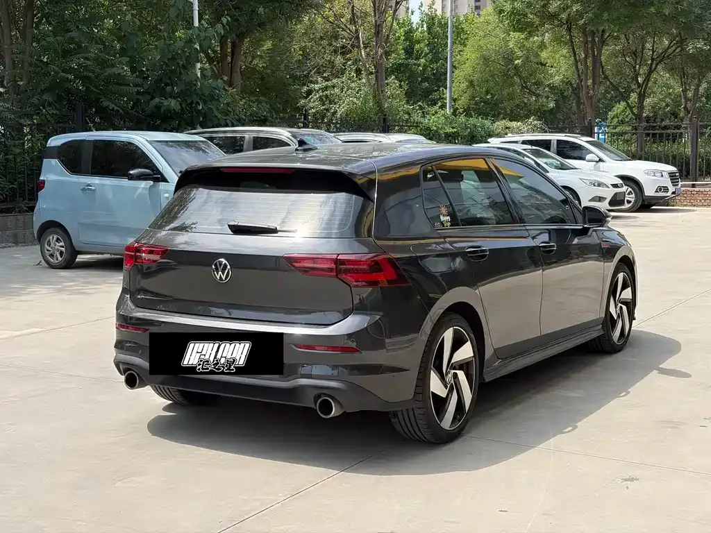 Volkswagen Golf GTI — фото 6