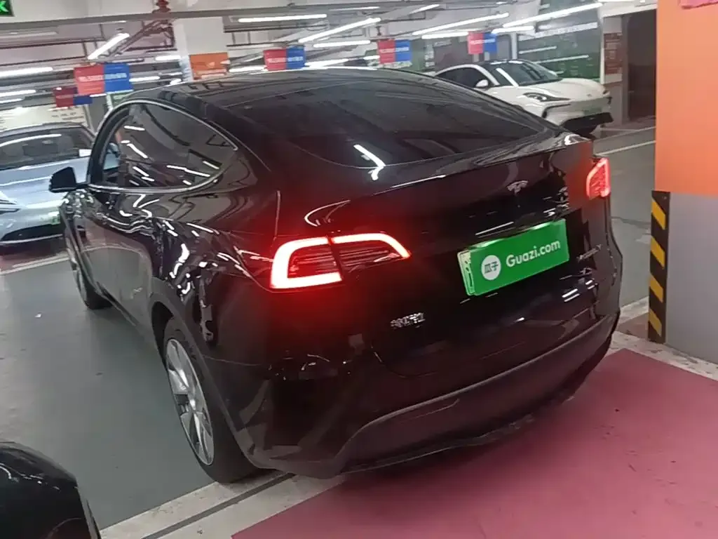 Tesla Model Y — фото 5