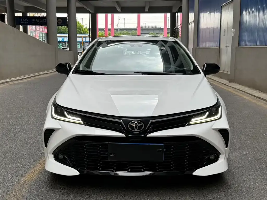 Toyota Corolla — фото 4