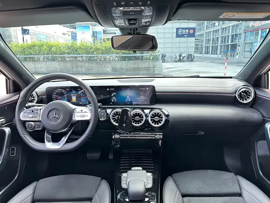 Mercedes-Benz A-Class — фото 10