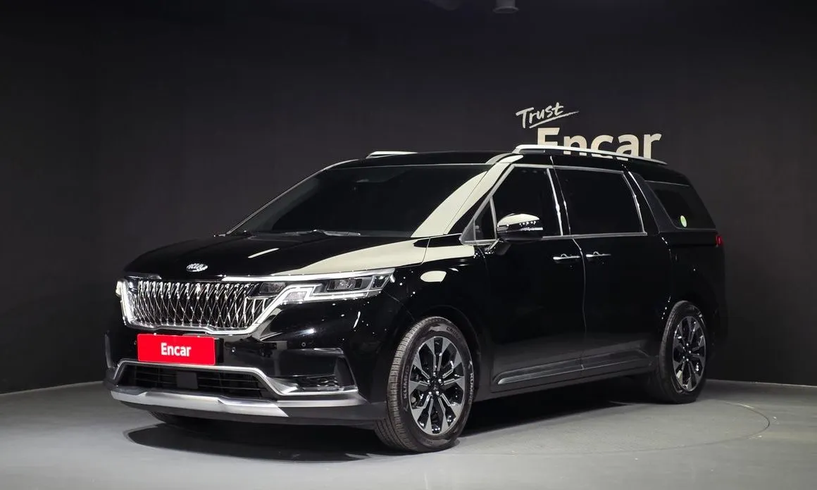 Kia Carnival — фото 1