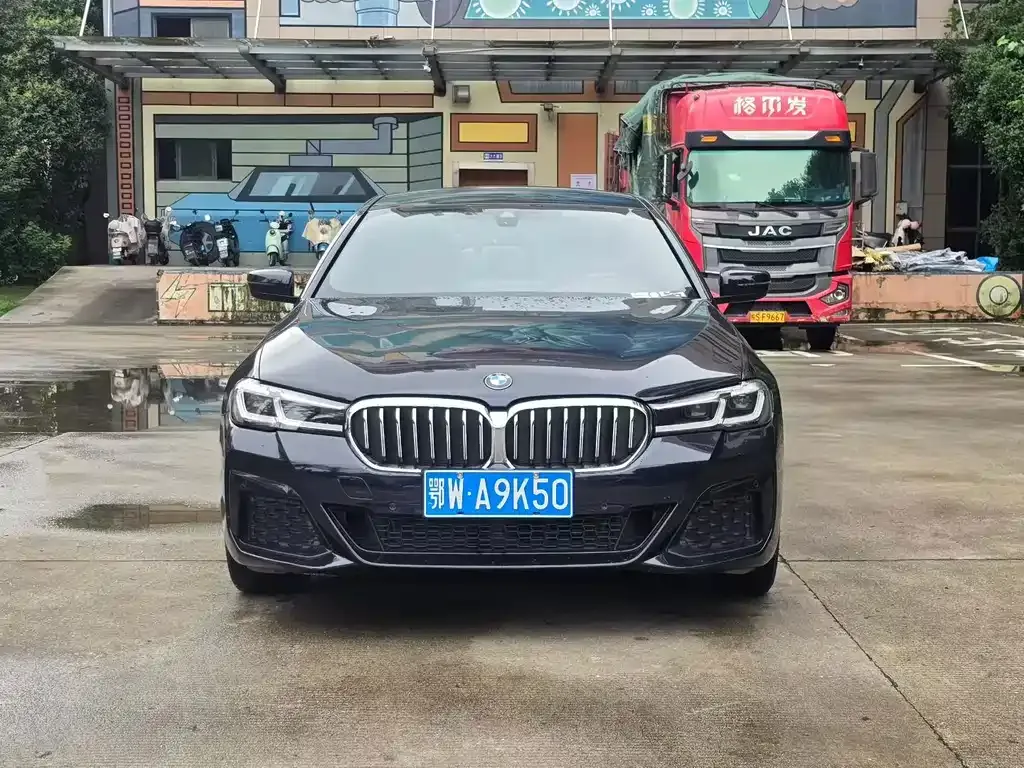 BMW 5 Series — фото 2