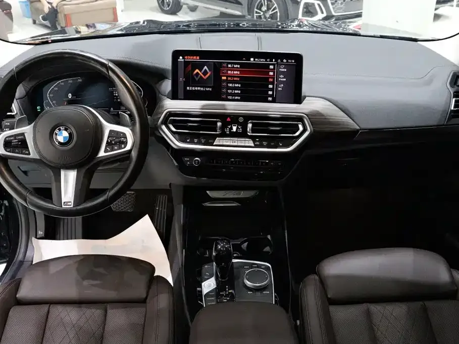 BMW X3 — фото 9