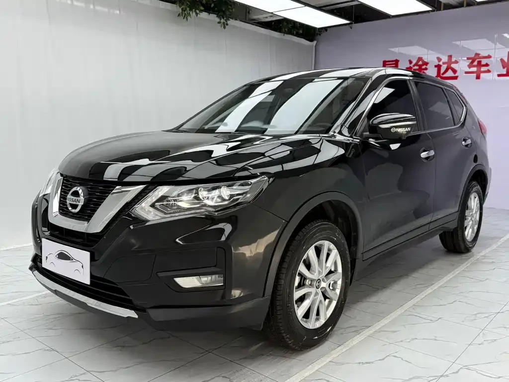 Nissan X-Trail — фото 1