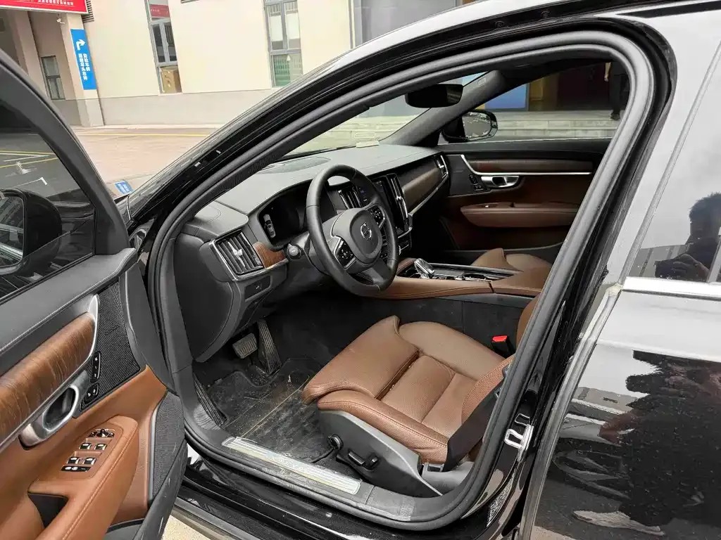 Volvo S90 — фото 2
