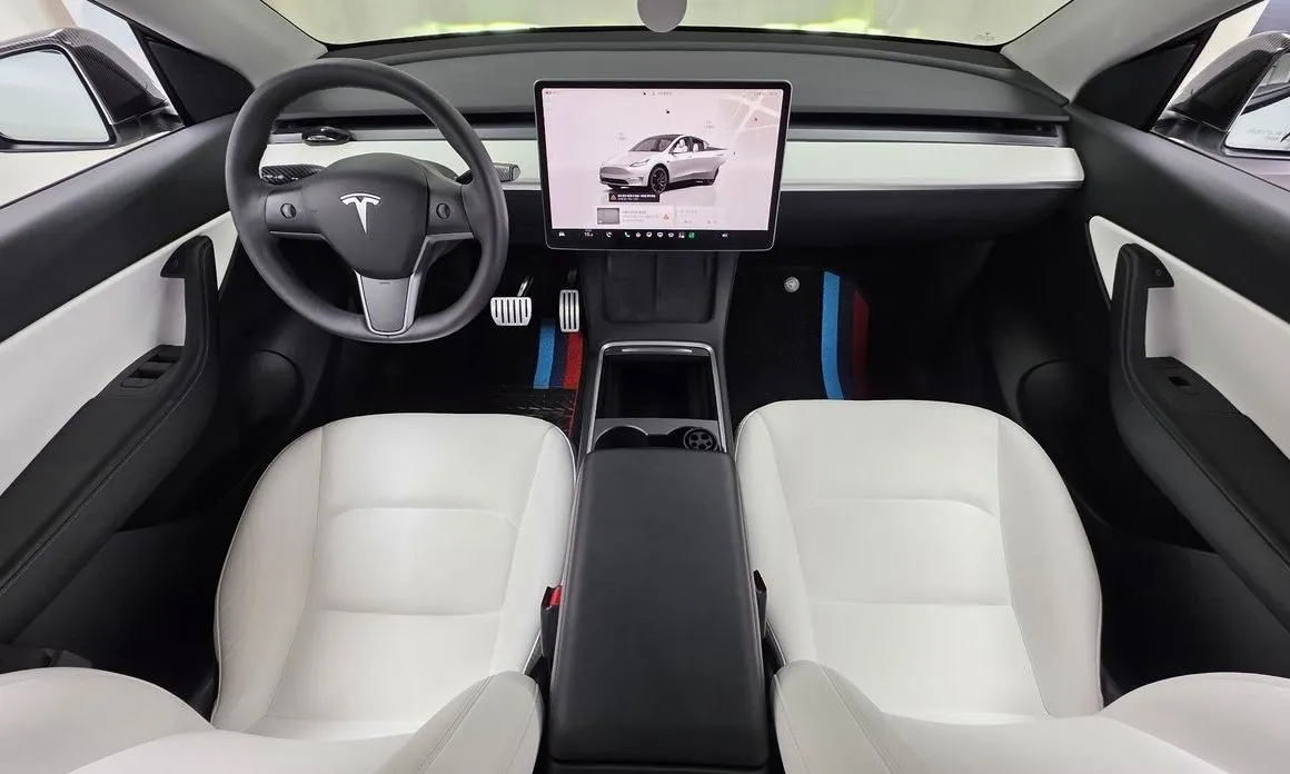 Tesla Model Y — фото 3