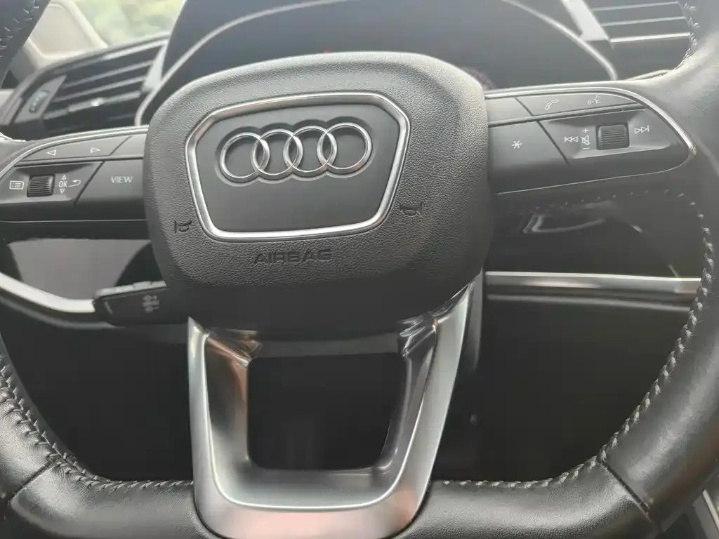Audi Q3 — фото 7