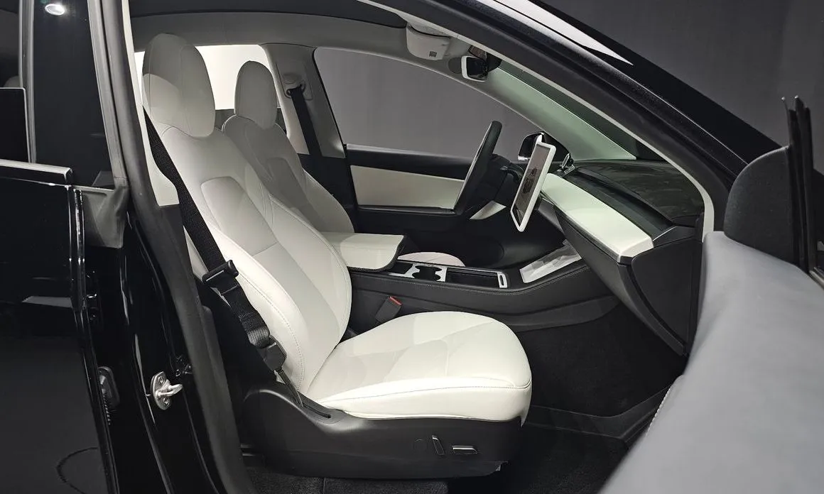 Tesla Model Y — фото 9