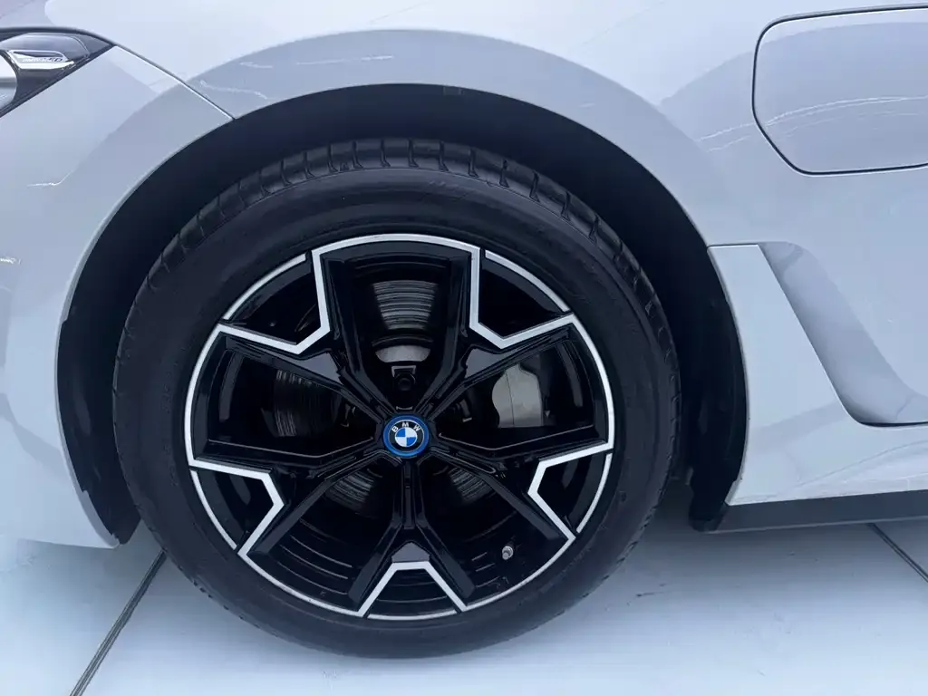 BMW i3 — фото 4