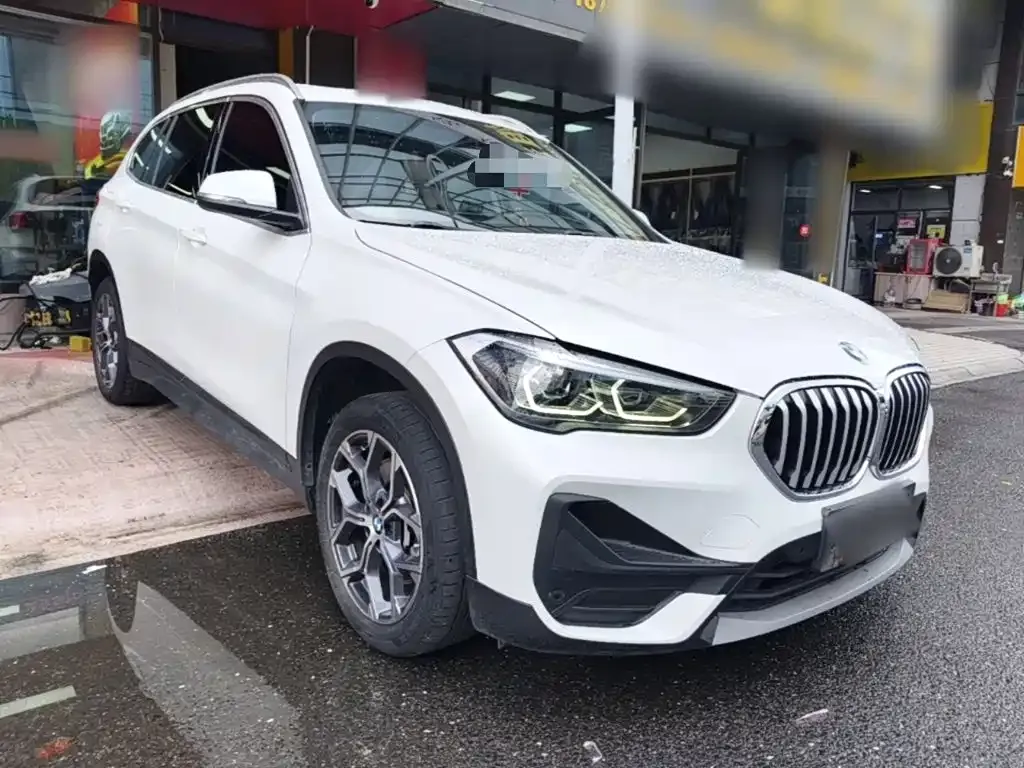 BMW X1 — фото 10