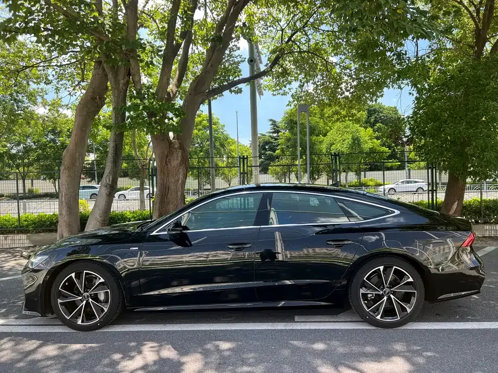 Audi A7 — фото 10