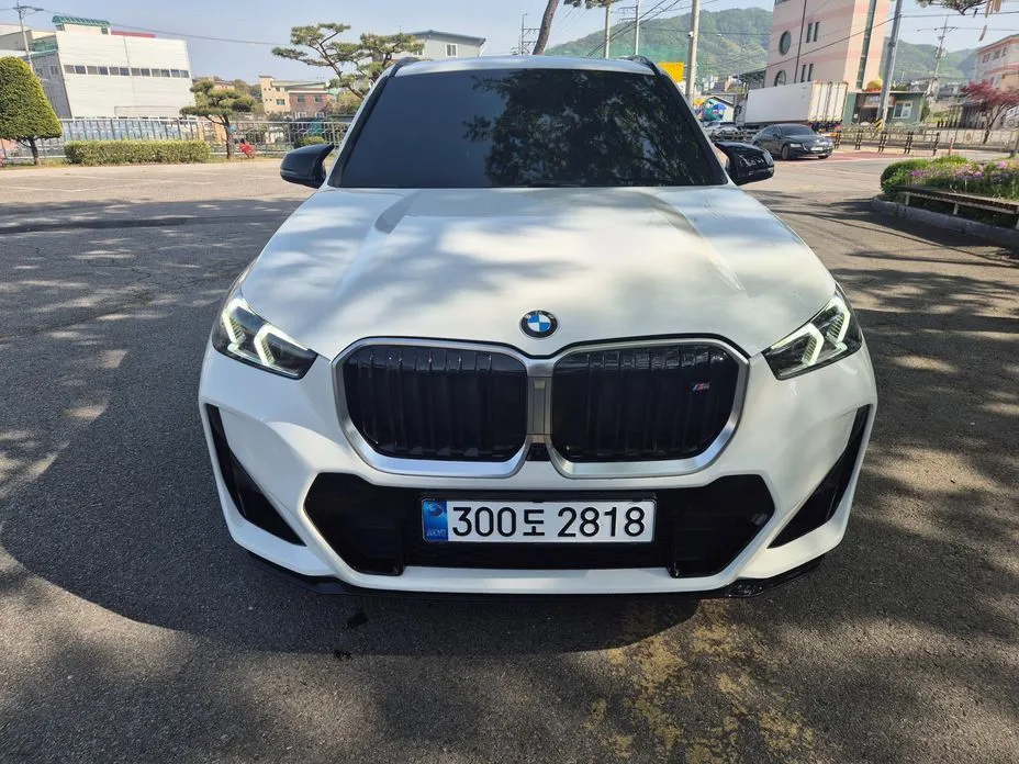 BMW X1 — фото 1