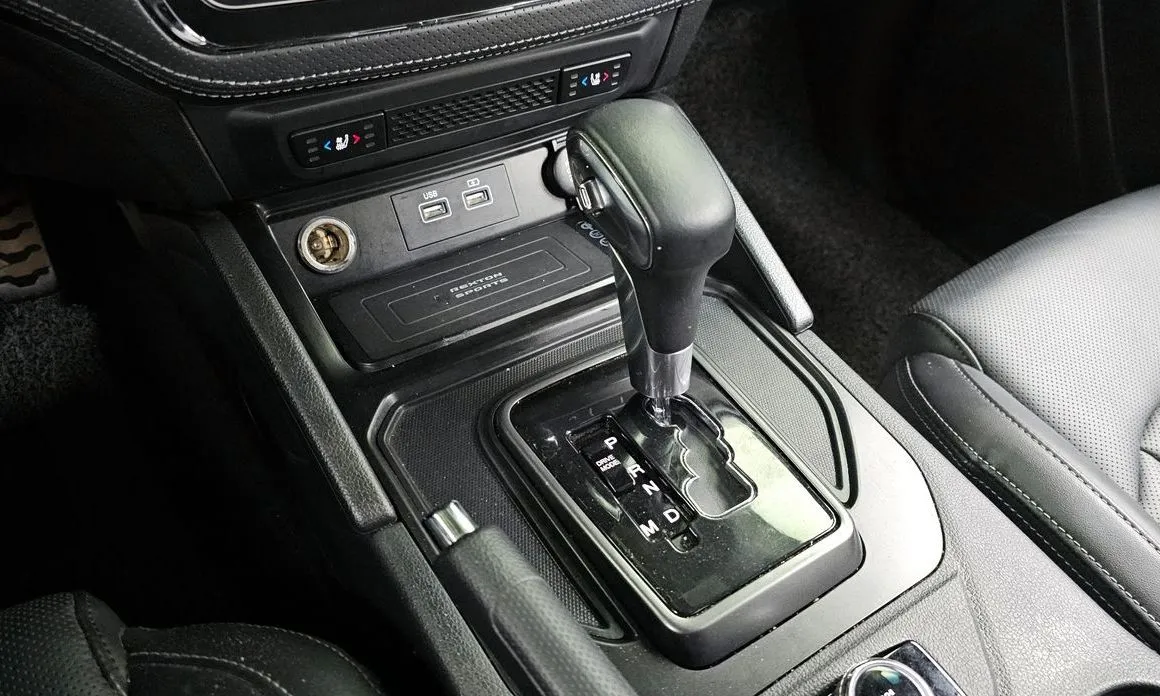 KG Mobility (Ssangyong) Rexton — фото 6