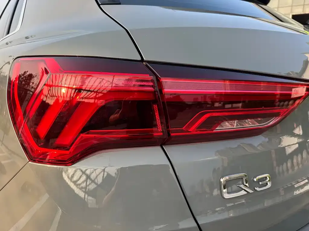 Audi Q3 — фото 4