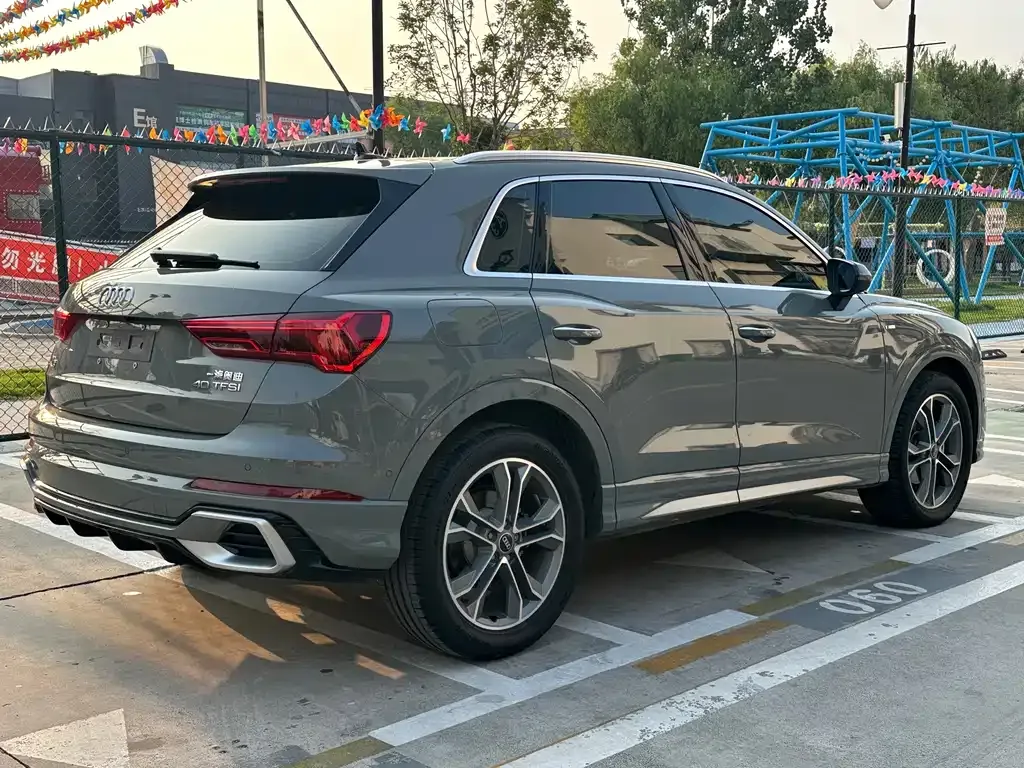 Audi Q3 — фото 10