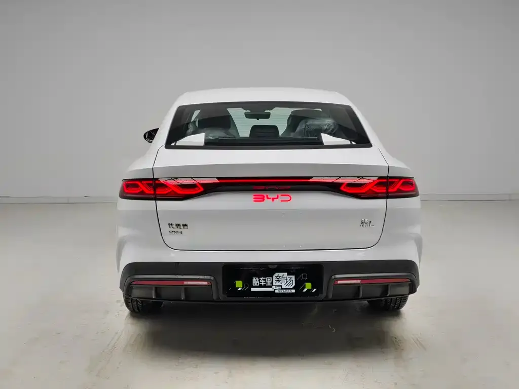 BYD Qin L — фото 2