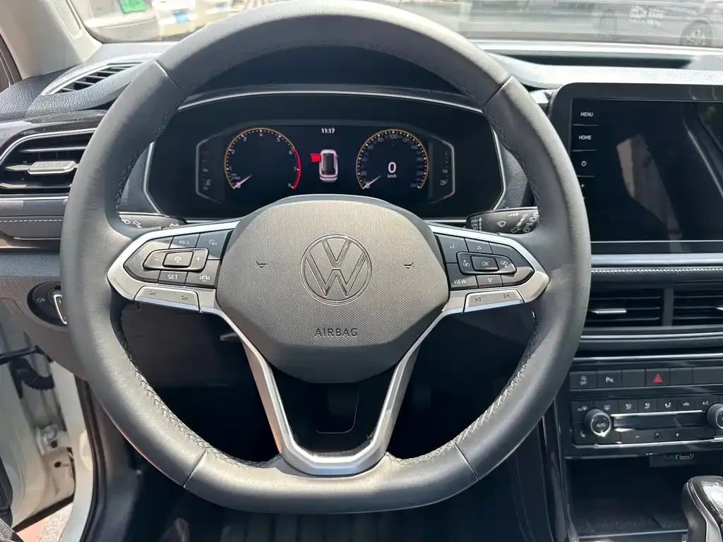Volkswagen Tharu — фото 2