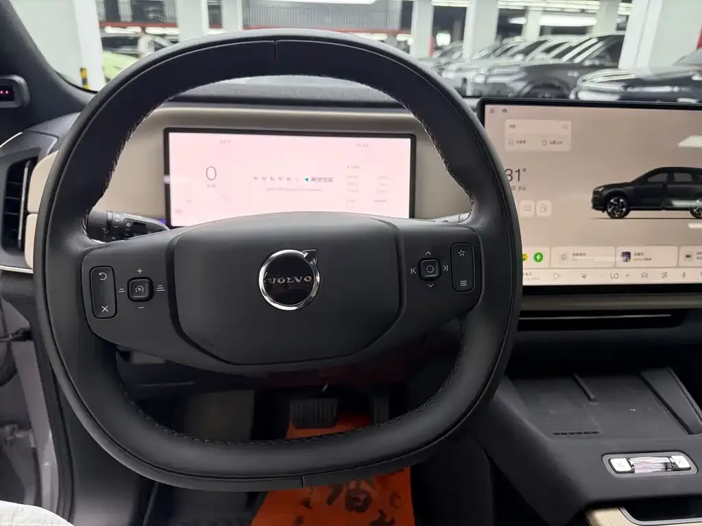 Volvo XC70 Plug-in Hybrid — фото 2