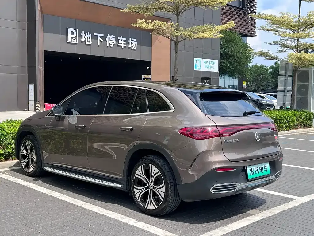 Mercedes-Benz EQE SUV — фото 8