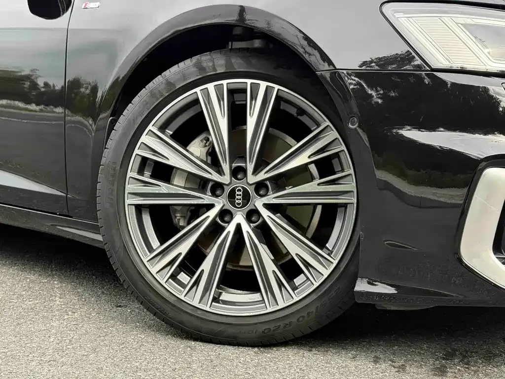 Audi A6L — фото 10