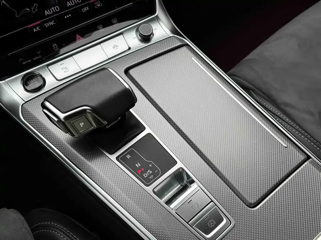 Audi A6L — фото 4