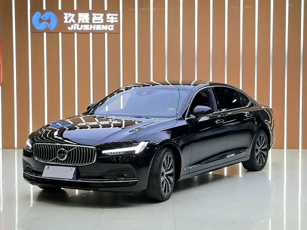 Volvo S90 — фото 1