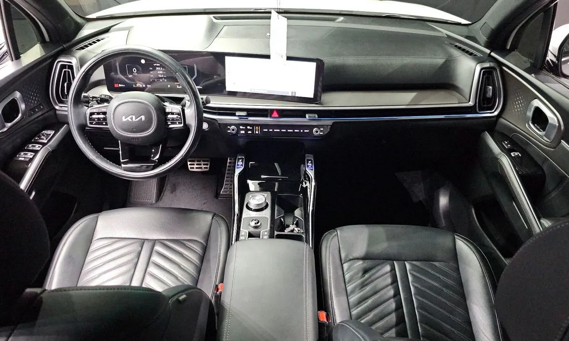 Kia Sorento — фото 9