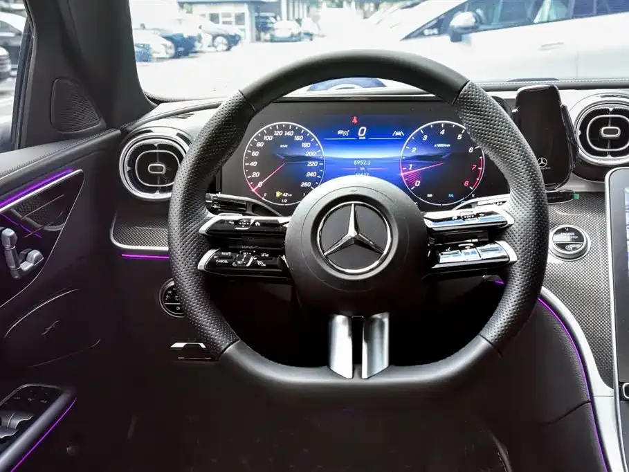 Mercedes-Benz C-Class — фото 10