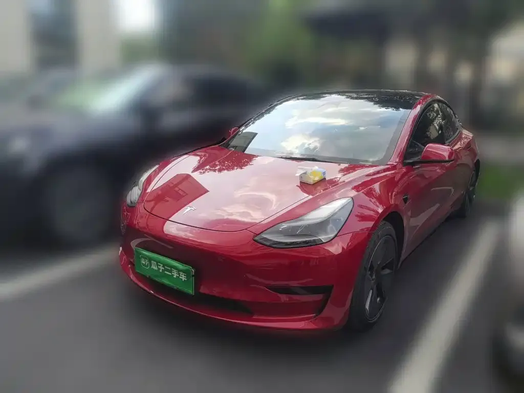 Tesla Model 3 — фото 4