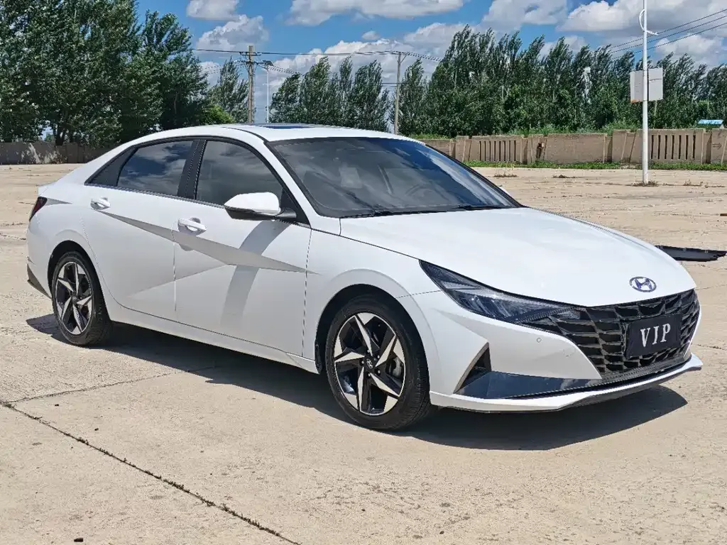Hyundai Elantra — фото 9