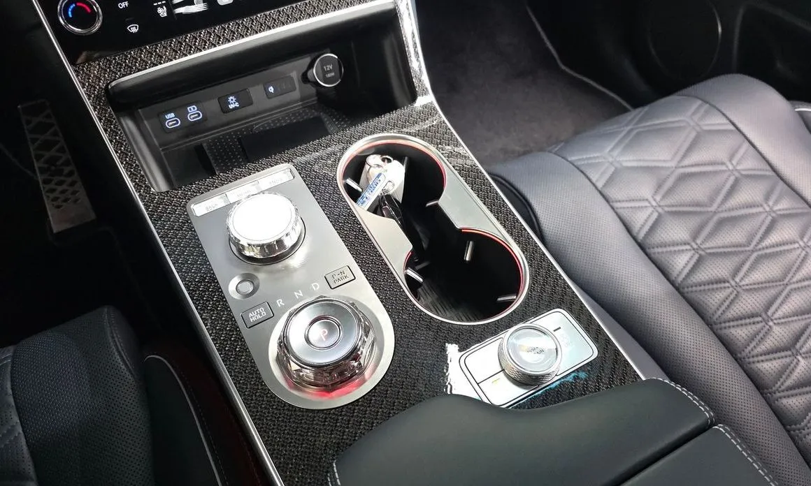 Genesis GV80 — фото 10