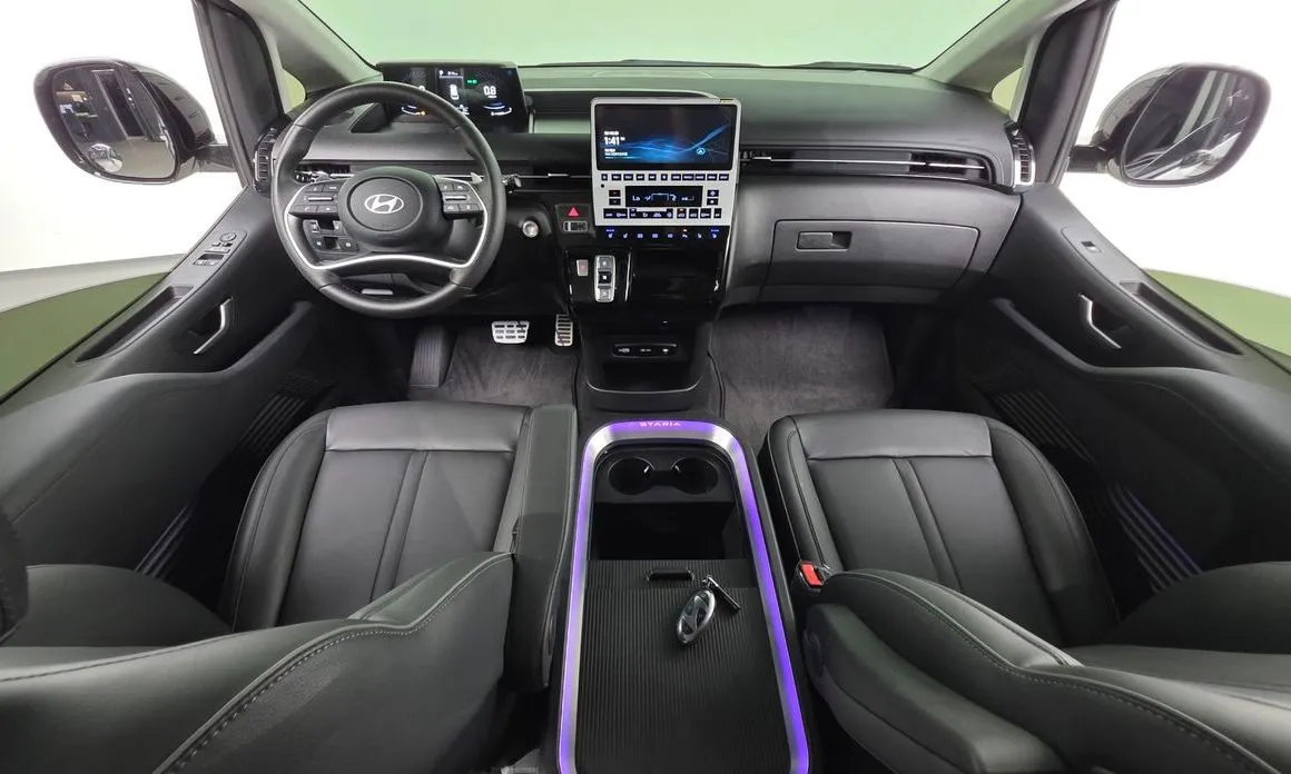 Hyundai Staria — фото 2